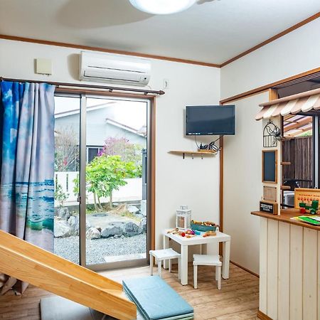 子供部屋のある一棟貸切り 奄宿り Amayadori Амами Экстерьер фото